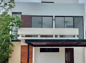 Casa · 160m² · 4 Recámaras · 2 Estacionamientos · Casa en Venta en Residencial Aqua
