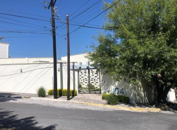 Casa de 4 habitaciones, San Pedro Garza García · Venta de Casa en Colonial de La Sierra