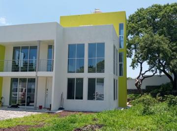 Casa de 3 habitaciones, Tepoztlán · Casa de Campo en Venta en Tepoztlán Morelos