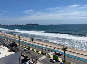 Casa de 2 habitaciones, Mazatlán · Vive Frente a La Playa de Mazatlán, Departamento en Venta en Malecón de Mazatlán.
