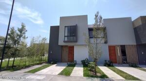 Casa de 2 habitaciones, El Marqués · Venta - Zakia. Casa con Area de Tv/estudio y 2 Recamaras