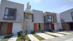 Casa de 3 habitaciones, El Marqués · Casa con Area de Tv/estudio y 3 Recamaras - Venta, Zakia