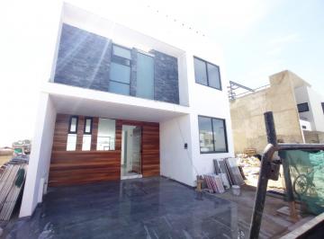 Casa en condominio de 3 habitaciones, Zapopan · Casa Totalmente Nueva en Venta en Soare III, Solares.