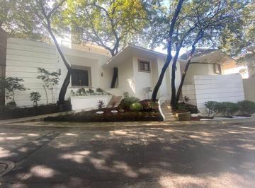 Casa · 870m² · 3 Recámaras · 4 Estacionamientos · Casa en Venta en San Angel, San Pedro Garza Garcia, N. L