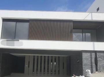 Casa · 390m² · 3 Recámaras · 3 Estacionamientos · Casa en Venta; Castaños del Vergel, Mty N. L