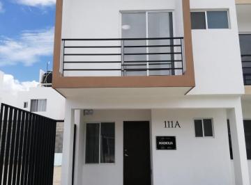 Casa · 118m² · 3 Recámaras · 2 Estacionamientos · Casa en Jardines de Versalles