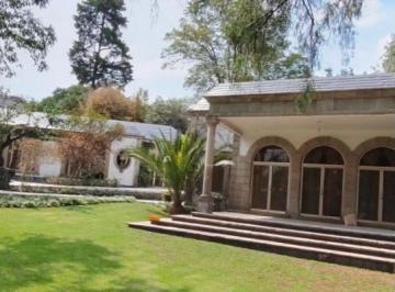 Casa · 1202m² · 5 Recámaras · 10 Estacionamientos · Casa en Venta
