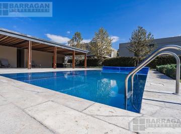 Terreno / Lote · 270m² · Terreno en Venta en Lomas del Campanario Norte, Condominio Santa Inés