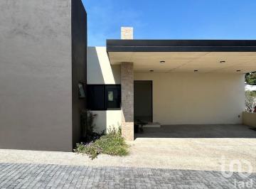 Casa · 215m² · 3 Recámaras · 2 Estacionamientos · Casa Nueva en Venta, Condominio en Las Palmas, Cuernavaca