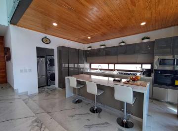 Casa de 4 habitaciones, Querétaro · Casa en Venta en Lago de Juriquilla, Querétaro