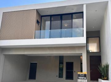 Casa · 315m² · 3 Recámaras · 3 Estacionamientos · Casa en Amorada Residencial Venta