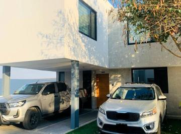Casa · 309m² · 3 Recámaras · 2 Estacionamientos · Casa en Venta Condominio El Canto, Santa Fe, Querétaro, Qro.
