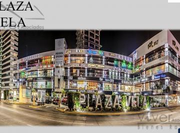 Local comercial · 60m² · 1 Estacionamiento · Local en Plaza Comercial Vela