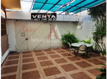 Casa de 3 habitaciones, Celaya · Venta de Casa con Dos Frentes en La Colonia Las Fuentes