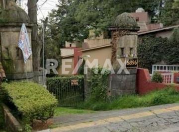 Casa de 3 habitaciones, Alvaro Obregón · Casa en Venta con Gran Bosque Privado en Desierto de Los Leones