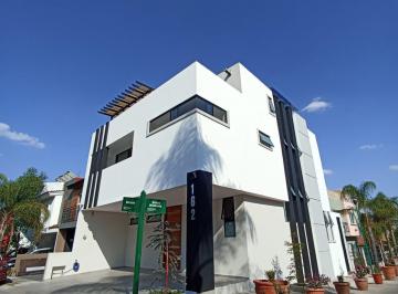 Casa en condominio de 3 habitaciones, Zapopan · Venta
