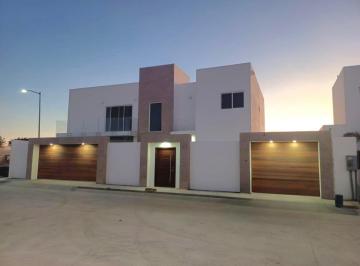 c6d7b06891d2166b91c1e7e658bc90fcc5ca86f9deb1b52797154060deb05717 · Casa en Venta en El Centenario