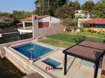 Casa · 956m² · 8 Recámaras · 10 Estacionamientos · Casa en Tequesquitengo