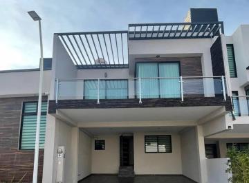 Casa · 204m² · 3 Recámaras · Casa en Venta en Fraccionamiento La Peña en Guadalupe, Zacatecas