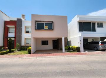Casa de 3 habitaciones, León · Casa en Venta en Jardines de Santa Fe