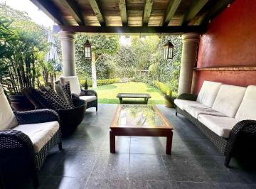 Casa · 400m² · 4 Recámaras · 2 Estacionamientos · Casa en Venta