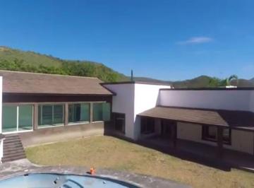 Quinta · 2625m² · 3 Recámaras · 6 Estacionamientos · Quinta en Venta en El Barrial, Santiago, Carretera Nacional