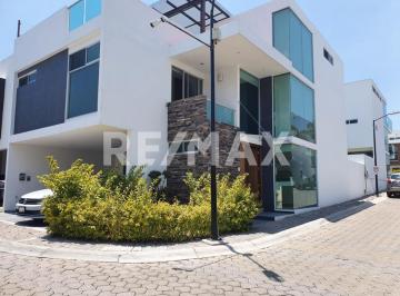 Casa en condominio · 279m² · 3 Recámaras · 2 Estacionamientos · Casa en Venta en Cluster Sao Paulo, Lomas de Angelópolis - (4)