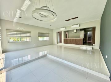 Casa · 325m² · 3 Recámaras · 2 Estacionamientos · Casa en Venta en Isla Dorada