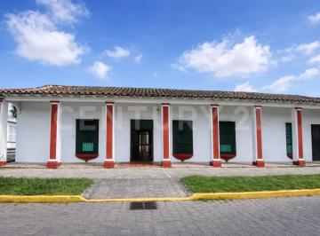 Casa · 308m² · 3 Recámaras · 6 Estacionamientos · "Casa en Venta en Centro de Tlacotalpan"