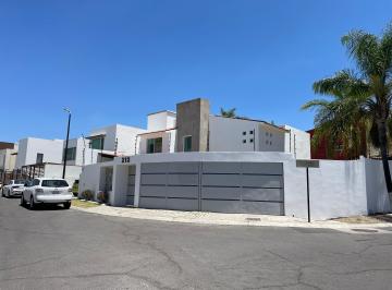 Casa de 4 habitaciones, Querétaro · Venta Casa Grande Punta Juriquilla
