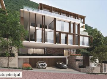 Casa · 1406m² · 4 Recámaras · 4 Estacionamientos · Venta Casa Veredalta San Pedro