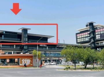 Local comercial · 735m² · 100 Estacionamientos · Local - Leones