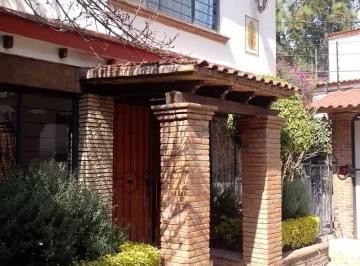 Casa de 4 habitaciones, Alvaro Obregón · Amplia Casa con Gran Jardin y Departamento Independiente. Negociable.