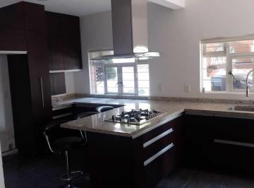 Casa de 4 habitaciones, Alvaro Obregón · Amplia Casa con Gran Jardin y Departamento Independiente. Negociable.