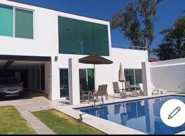 Casa de 4 habitaciones, Emiliano Zapata · D Casa en Venta en Burgos a 5 Minutos de Cuernavaca