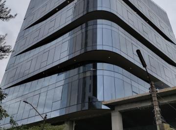 Edificio · Oficinas Corporativas y Locales Comerciales en Renta con Excelente Ubicación.