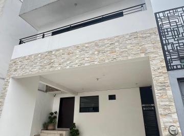Casa de 3 habitaciones, Monterrey · Casa en Venta en Cumbres Elite Octavo Sector Monterrey