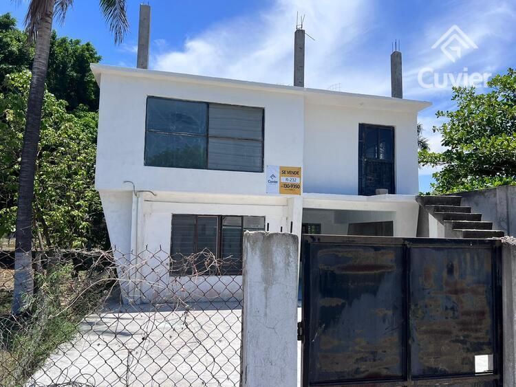 House in Sector Oriente