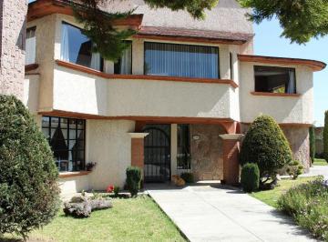 Casa en condominio · 452m² · 3 Recámaras · Venta, Cacalomacan, Toluca