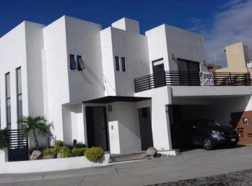 Casa · 250m² · 3 Recámaras · 2 Estacionamientos · Casa Sola en Chapultepec Cuernavaca - Ims - 87 - Cs