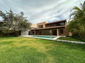 Casa de 4 habitaciones, Cuernavaca · Casa en Venta en Cuernavaca