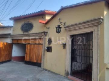 Casa · 606m² · 5 Recámaras · 2 Estacionamientos · Casa en Venta en Centro de Cuernavaca, Morelos