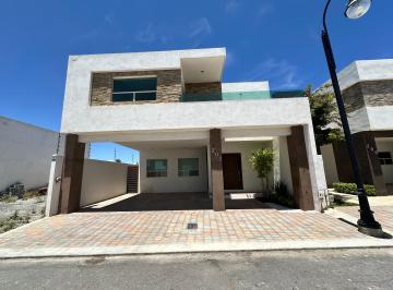 Casa de 3 habitaciones, Arteaga · Se Renta Moderna Casa Equipada $26,000 Monaco. Privanzas del Campestre