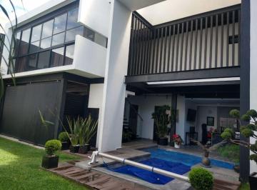 Casa · 730m² · 6 Recámaras · 5 Estacionamientos · Casa en Fraccionamiento en Jardines de Cuernavaca Cuernavaca - Maz - 1942 - Fr