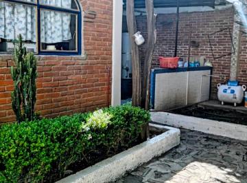 Casa · 200m² · 4 Recámaras · 4 Estacionamientos - Arturo Tapia · Amplia Casa en Venta