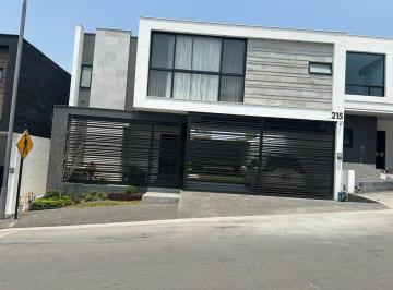 Casa de 3 habitaciones, Monterrey · Casa en Venta en Castaños del Vergel en Monterrey, N. L.