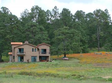 Rancho de 3 habitaciones, Tapalpa · Rancho en Tapalpa. Una Propiedad Magnífica