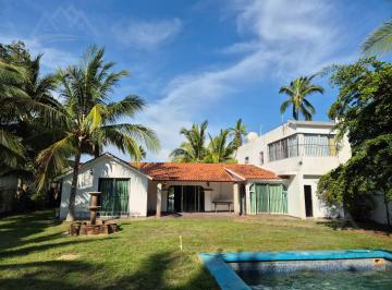 Casa · 350m² · 5 Recámaras · Casa y Departamento en Venta y Renta Amueblados Playa La Tambora Escuinapa Sinaloa