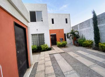 Casa de 4 habitaciones, Cuernavaca · Casa Moderna en Privada, Grandes Espacios!
