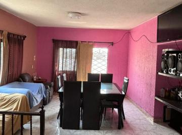 Casa de 2 habitaciones, Cuernavaca · Casa Sola en Venta con Locales en Cuernavaca Chapultepec